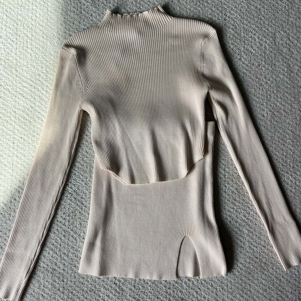NWT I Just Have It Tan ribbed set! Size M